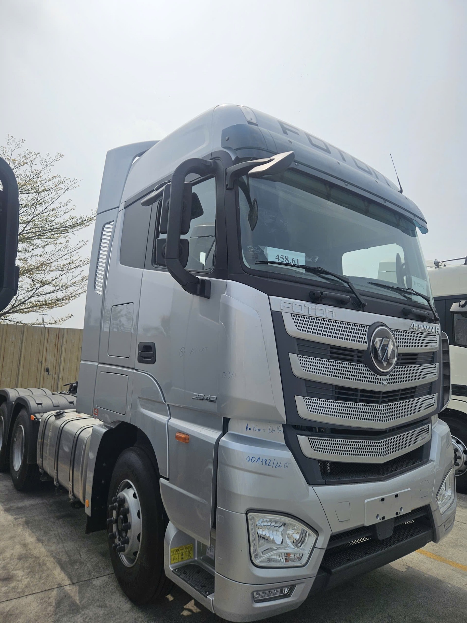 Đầu kéo Foton Auman FV420 Động cơ UYCHAI 420 mã lực